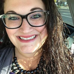 Meet your Posher, Adrianna